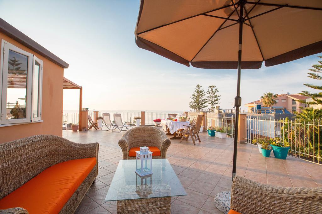 B&B Olas Del Mar เชฟาลู ภายนอก รูปภาพ